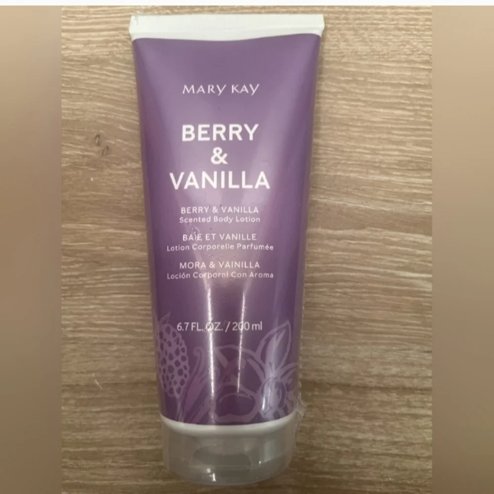 Mary Kay Berry & Vanilla Body Lotion - Purple